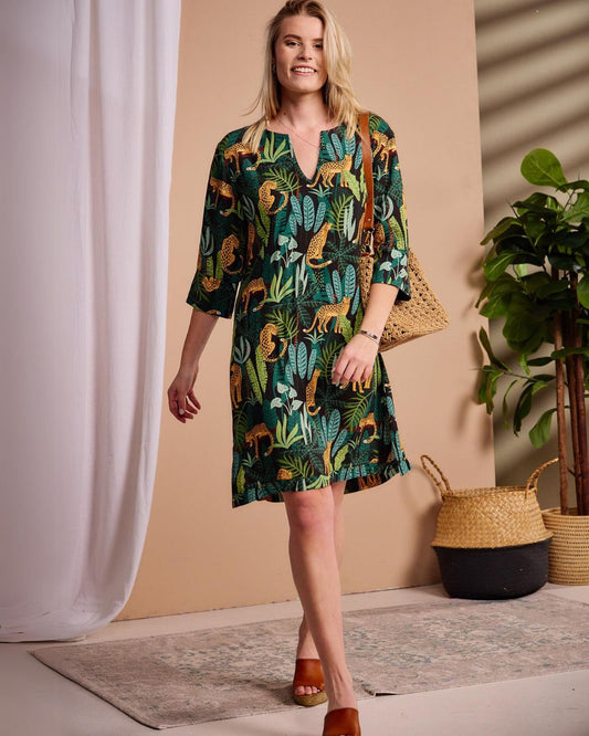 Kerry - Jungle Kingdom: Classic midi shift dress with 3/4 sleeves