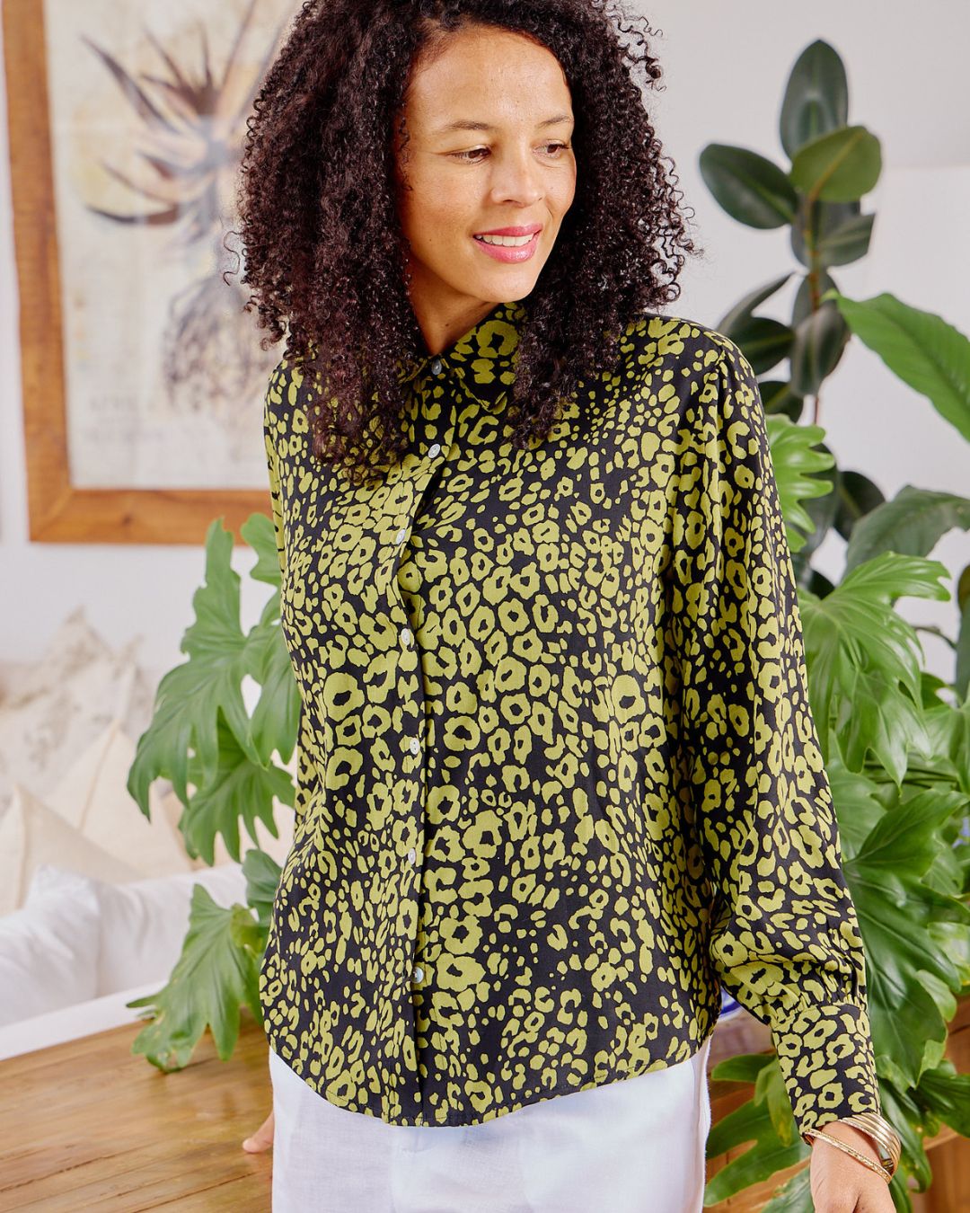 Ellie - Green Leopard: Classic Collared Shirt with a Cuff