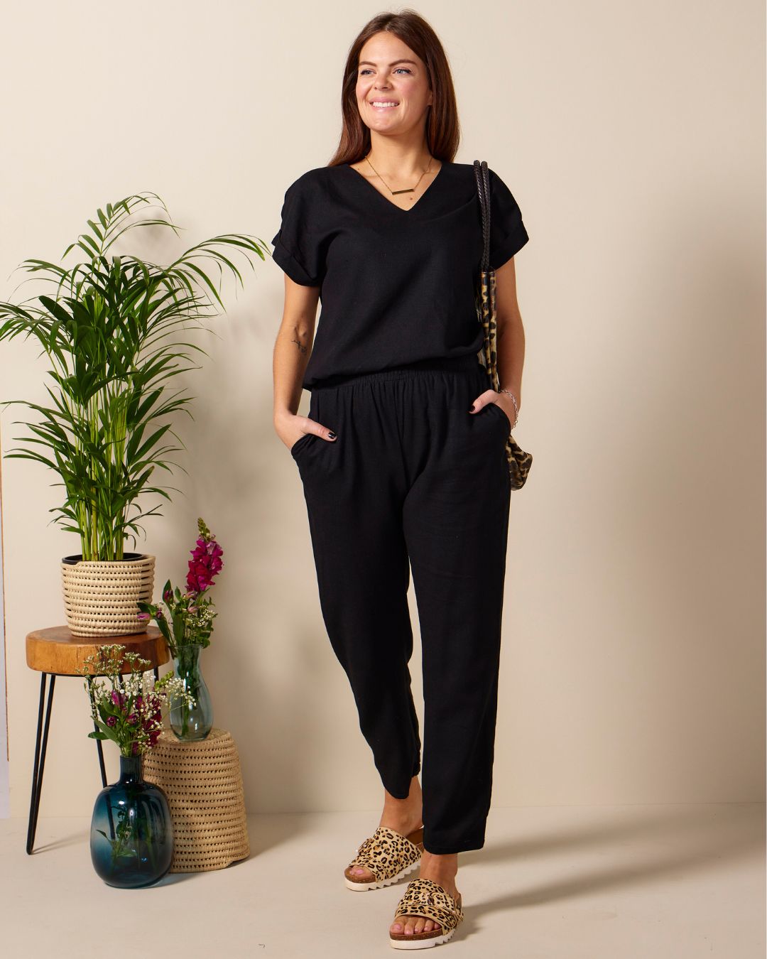 Emma - Black linen: Classic slim leg linen pants