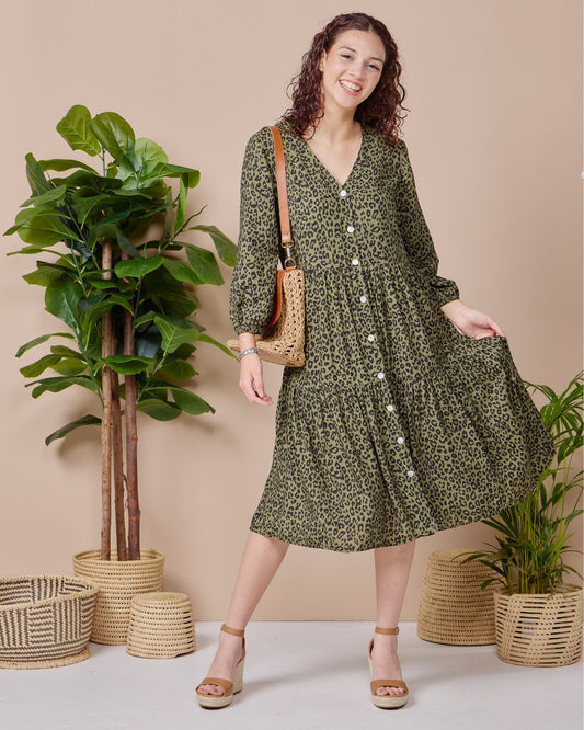 Isla - Fiesty Green leopard: 3/4 sleeve V-neck button up dress