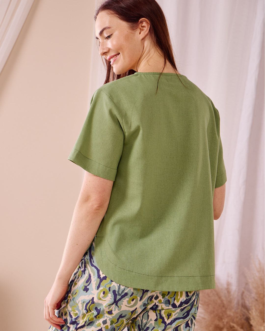 Kaia - Fatigue:  Classic linen top